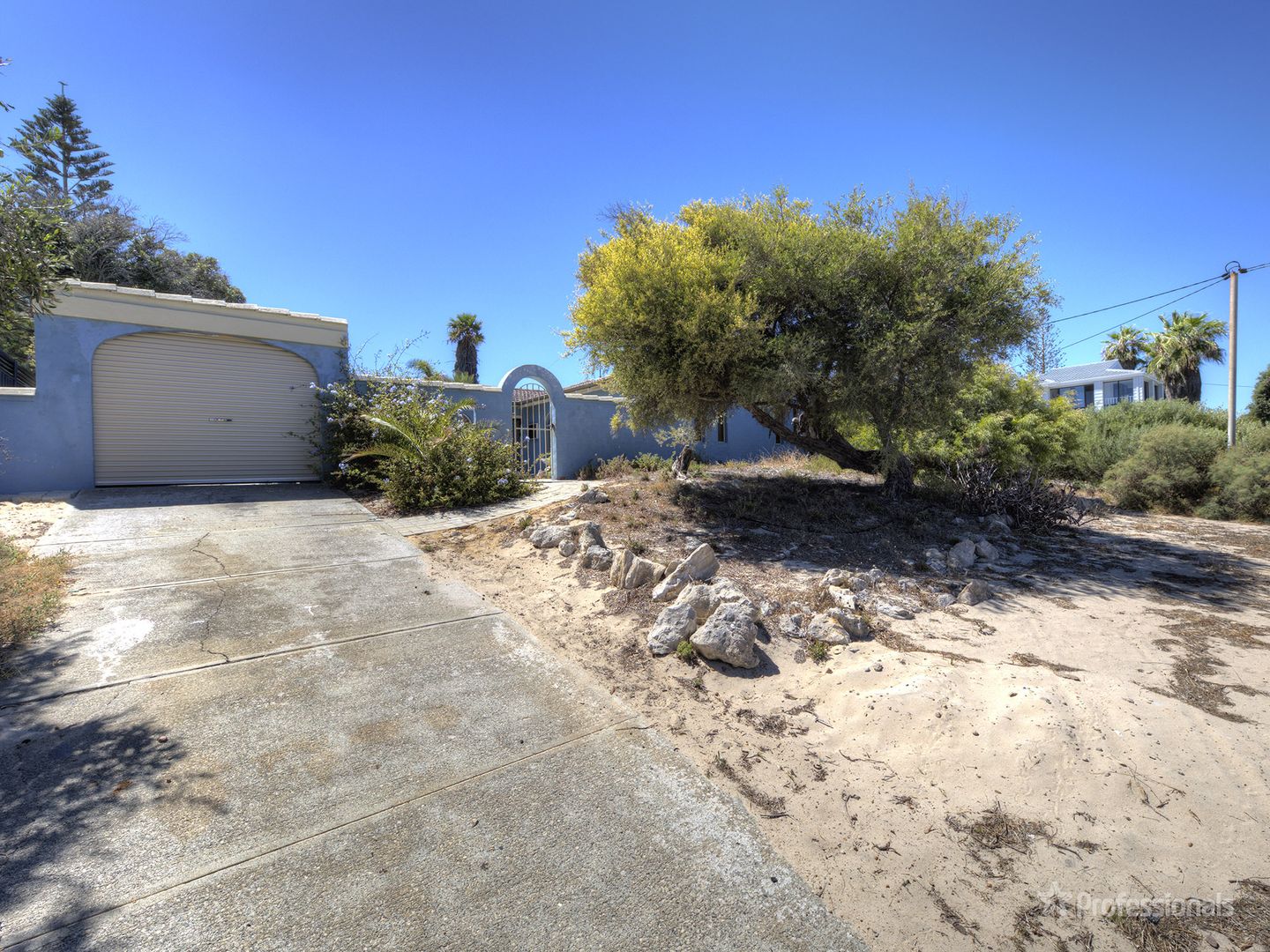 16 Compass Circle, Yanchep WA 6035 House For Rent 500 Domain