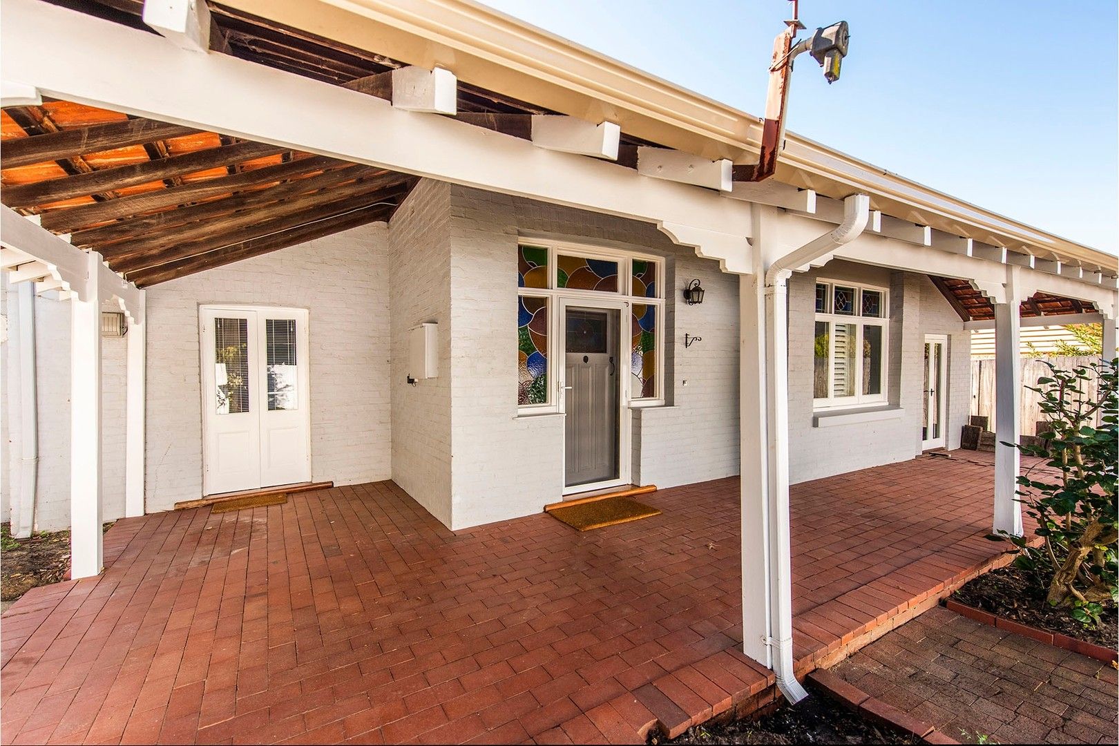 4 bedrooms House in 21 Clark Street NEDLANDS WA, 6009