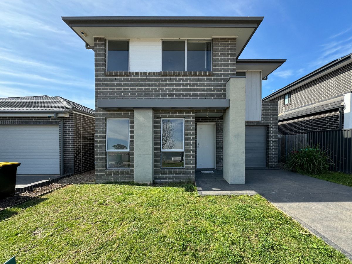 4 bedrooms House in 3 Crown Street AUSTRAL NSW, 2179