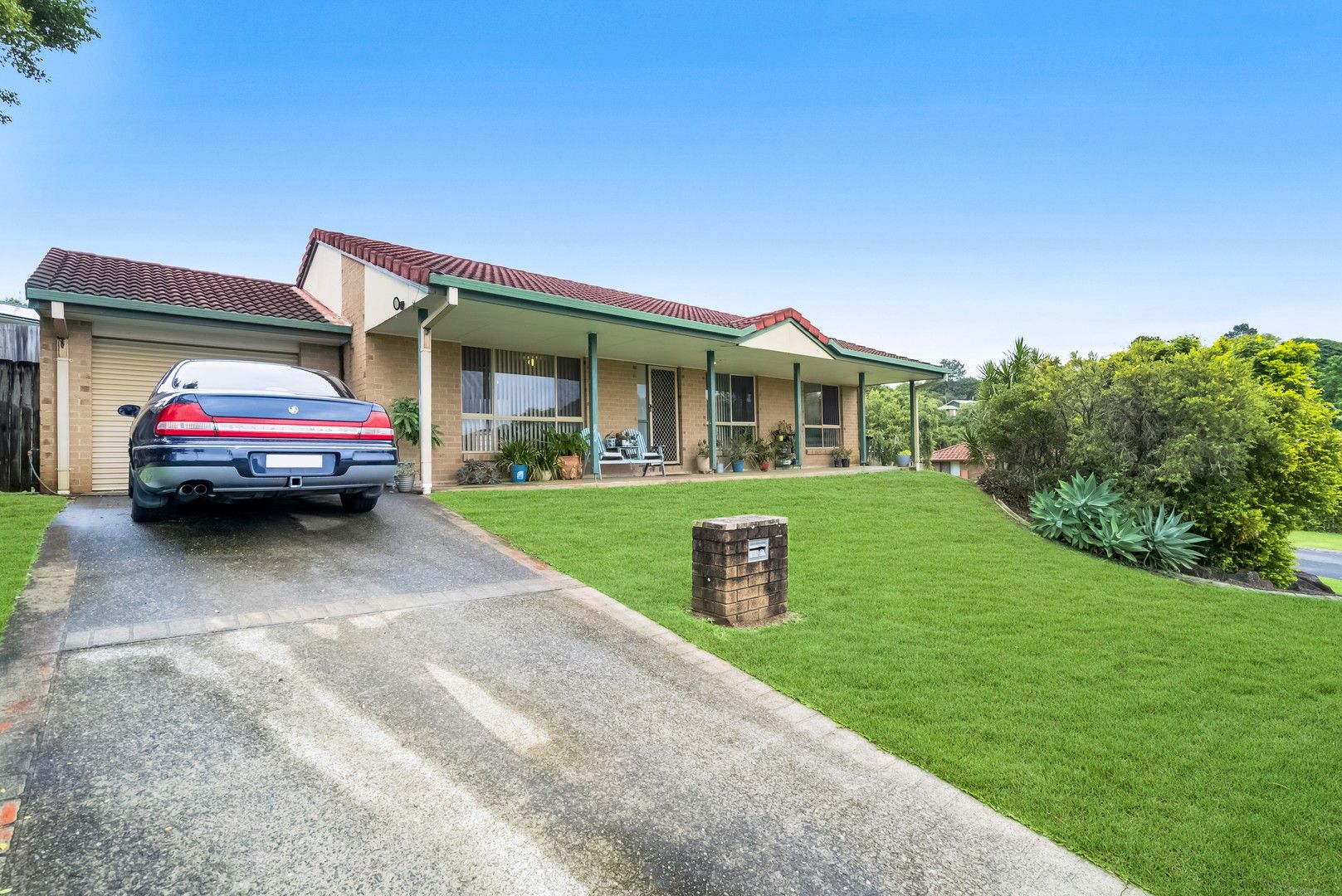 3 bedrooms House in 2 Stonehaven Way BANORA POINT NSW, 2486
