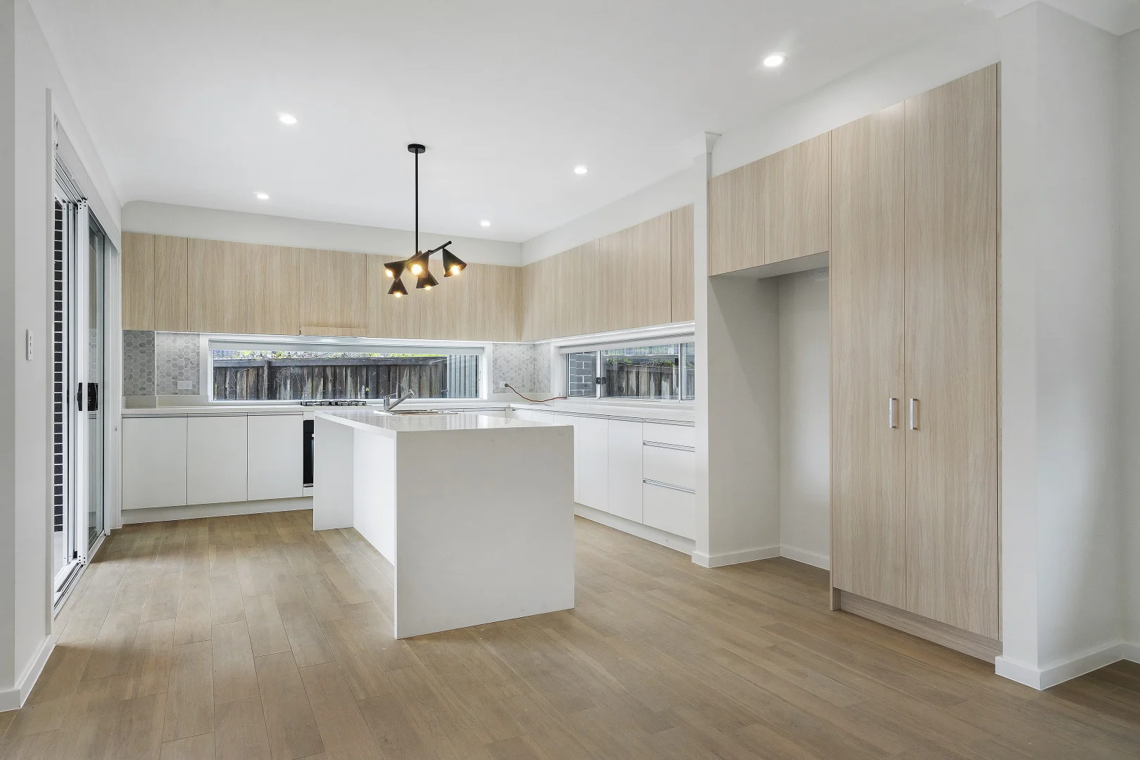 Additional image 2 of 81 Federal Road, Seven Hills NSW 2147