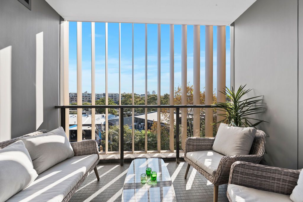 2 bedrooms Apartment / Unit / Flat in 309/850 Bourke Street WATERLOO NSW, 2017