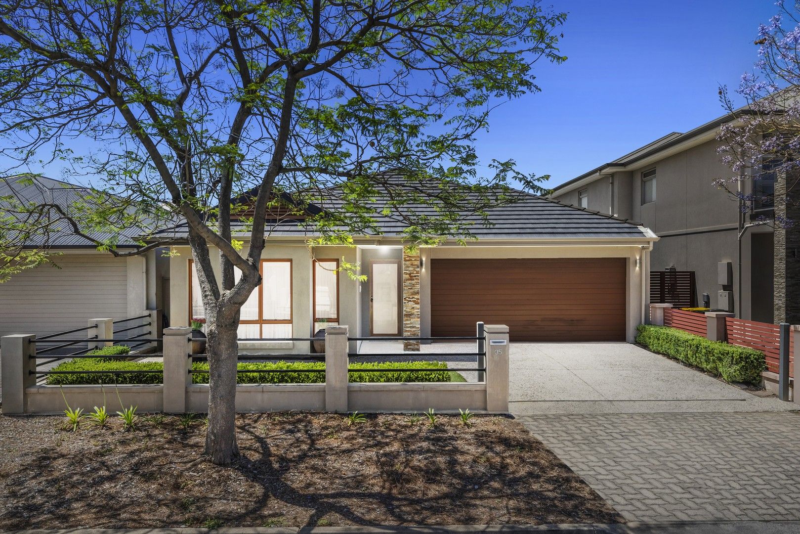 4 bedrooms House in 35 Charles Mathews Circle ST CLAIR SA, 5011
