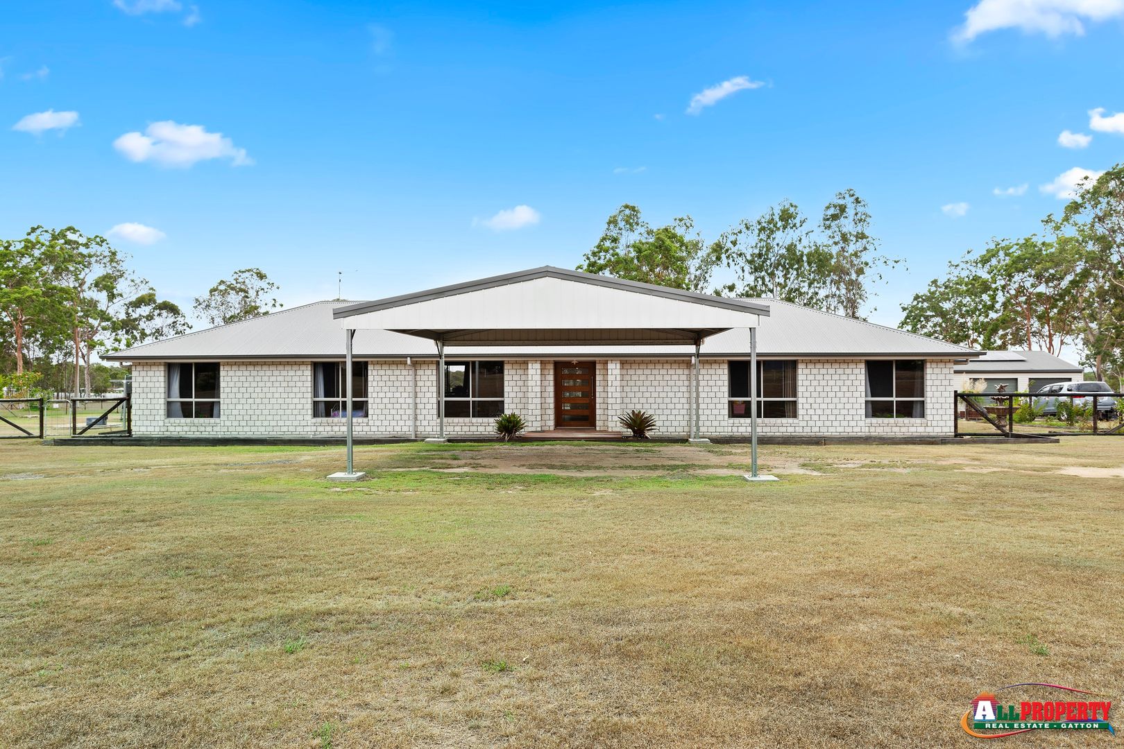 14 Legend Drive, Adare QLD 4343