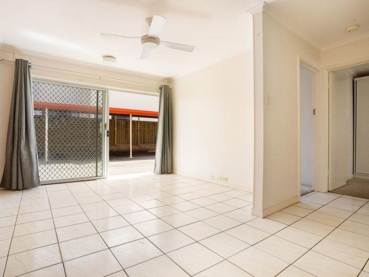 2/4 Hedges Avenue, Mermaid Beach QLD 4218, Image 1