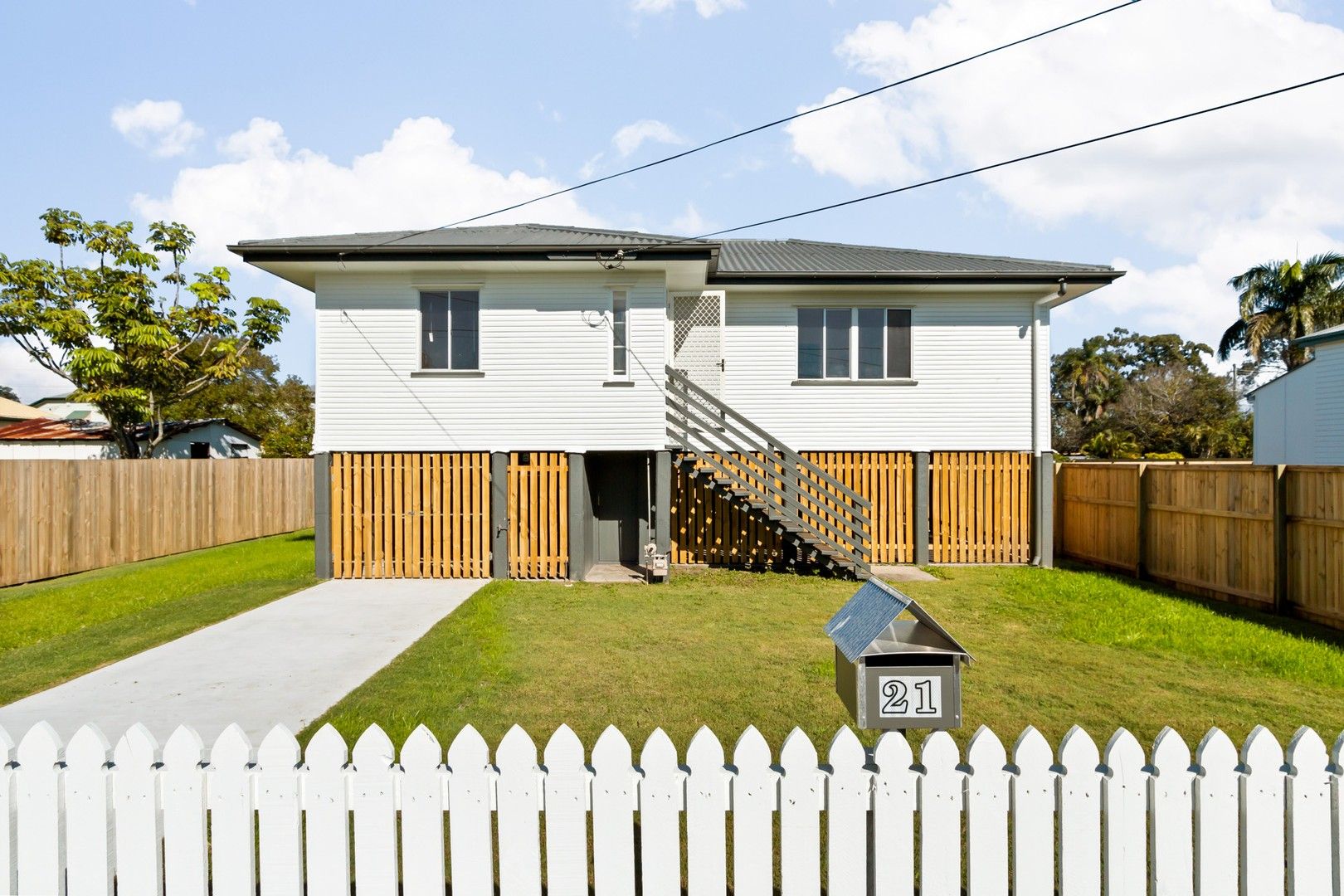 3 bedrooms House in 21 Seaford Street WYNNUM QLD, 4178