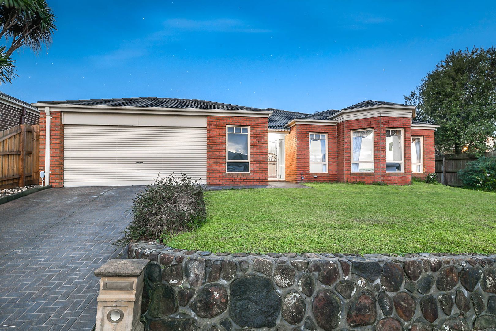 6 McCubbin Way, Berwick VIC 3806, Image 1