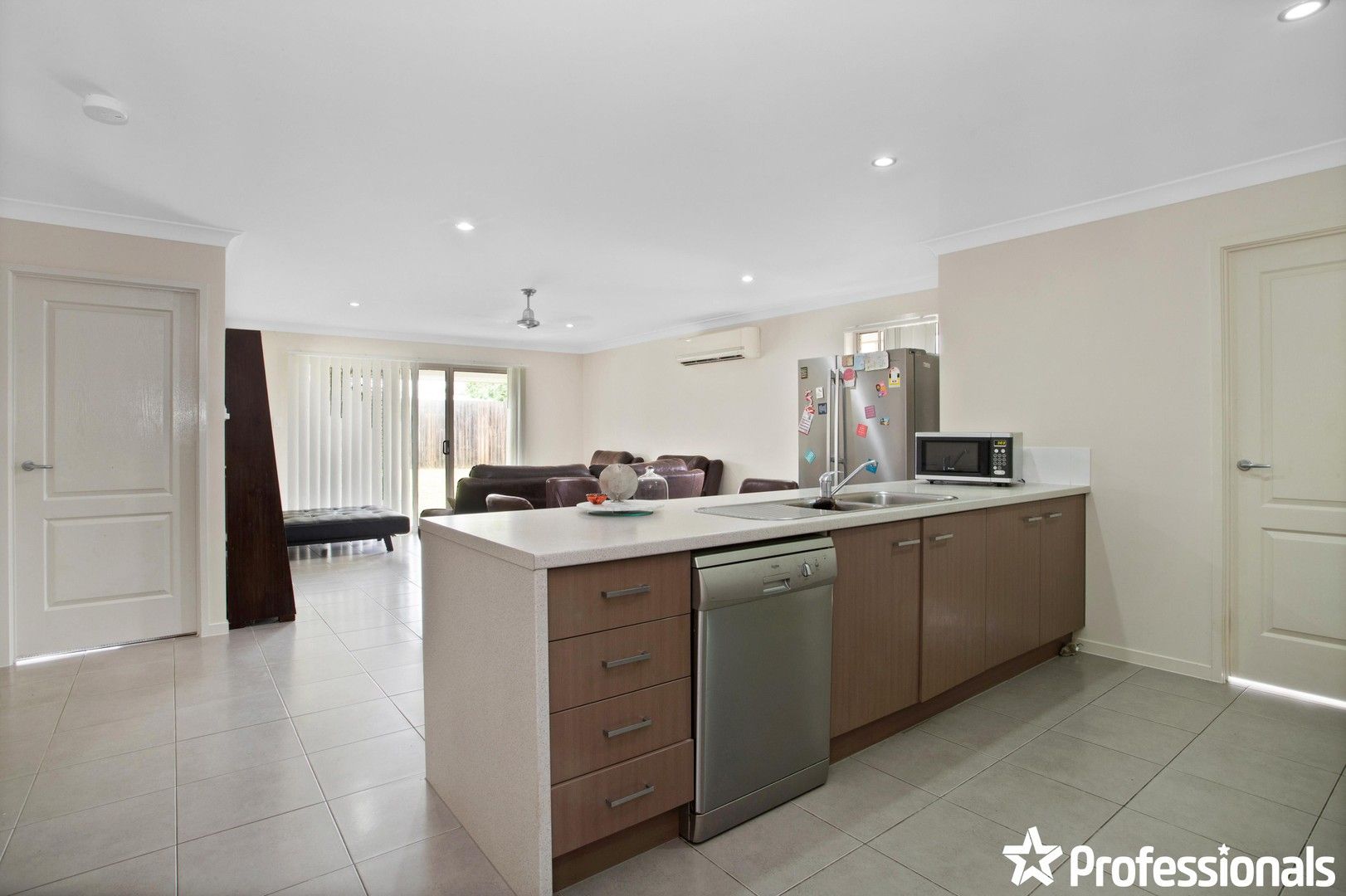 110 Oldmill Drive, Beaconsfield QLD 4740, Image 2