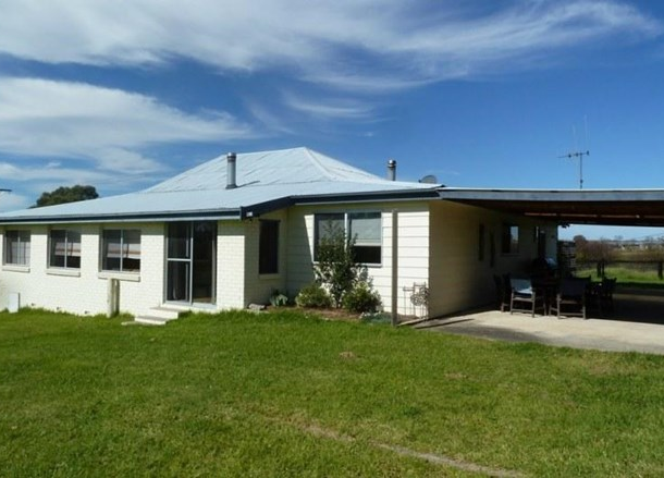 8263 Castlereagh Highway, Aarons Pass NSW 2850