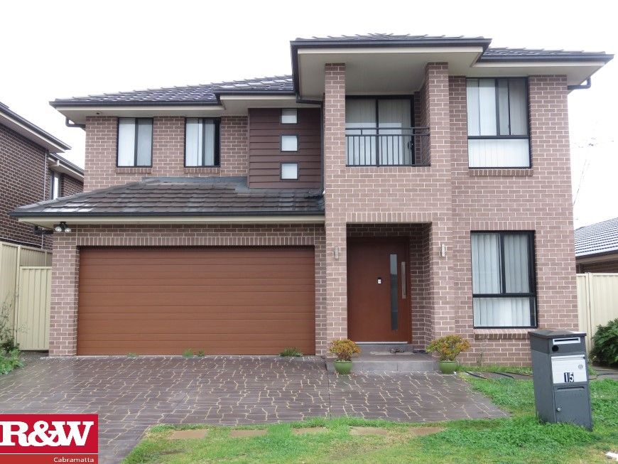 4 bedrooms House in 15 Turin Place, PRESTONS NSW, 2170