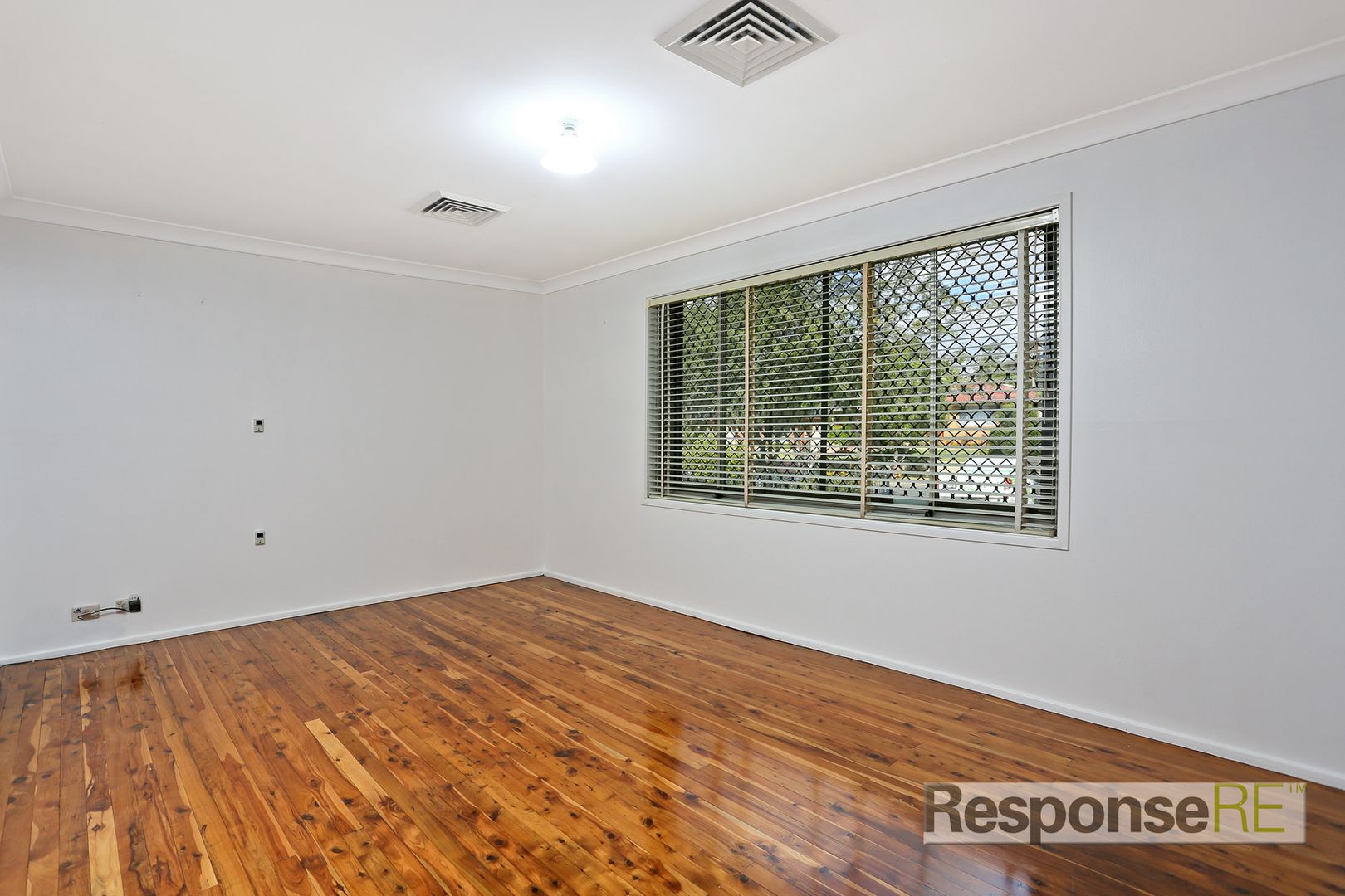 35 Chaplin Crescent, Quakers Hill NSW 2763, Image 2