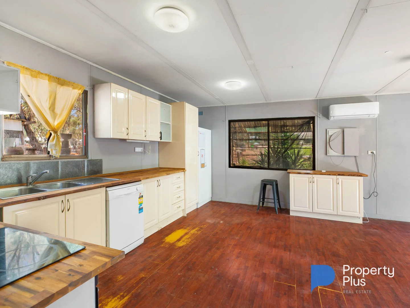 Additional image 6 of 7 Hardhill Court, Wedderburn VIC 3518