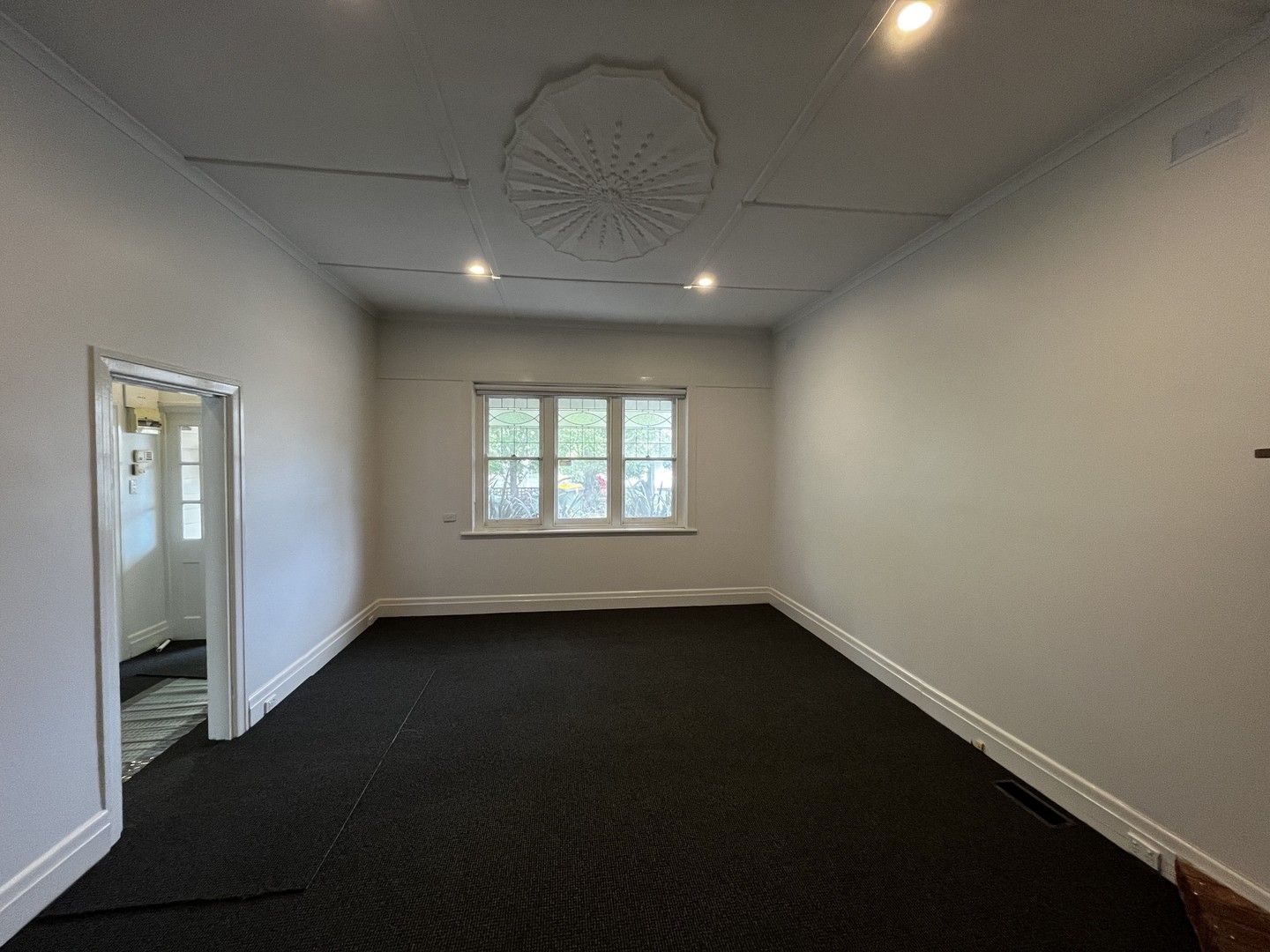 3 bedrooms House in 1/10 Watson Grove GLEN HUNTLY VIC, 3163