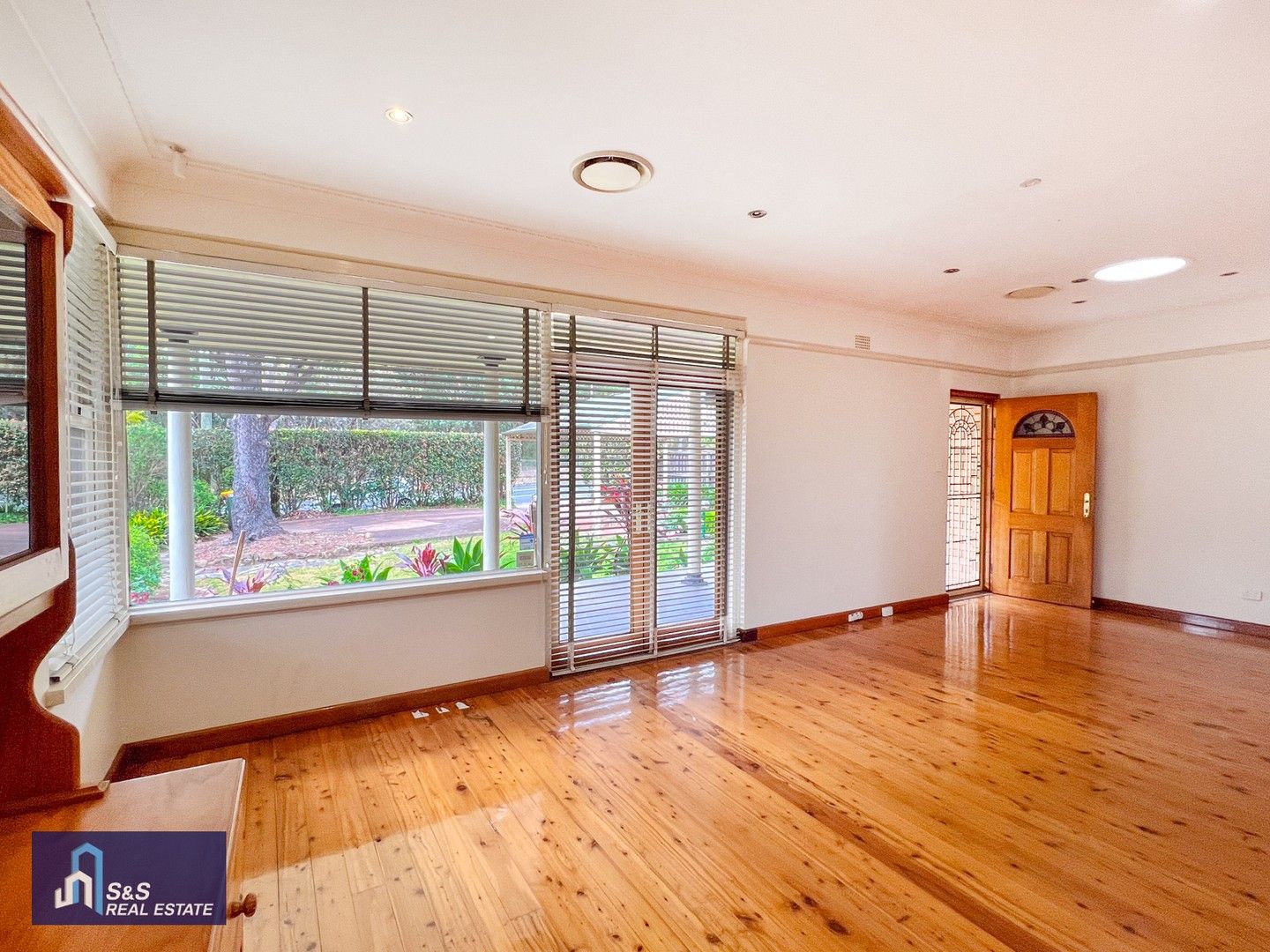 3 bedrooms House in 42 Kenthurst Road DURAL NSW, 2158