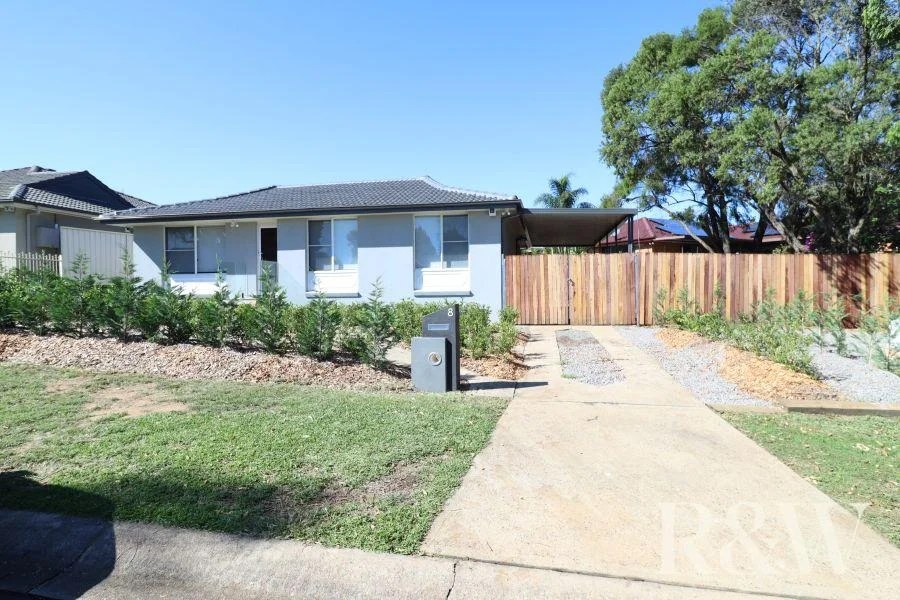 8 Nightmist Grove, St Clair NSW 2759