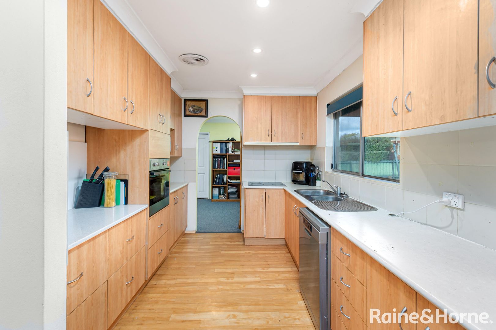 2 Sherwood Avenue, Kooringal NSW 2650, Image 2