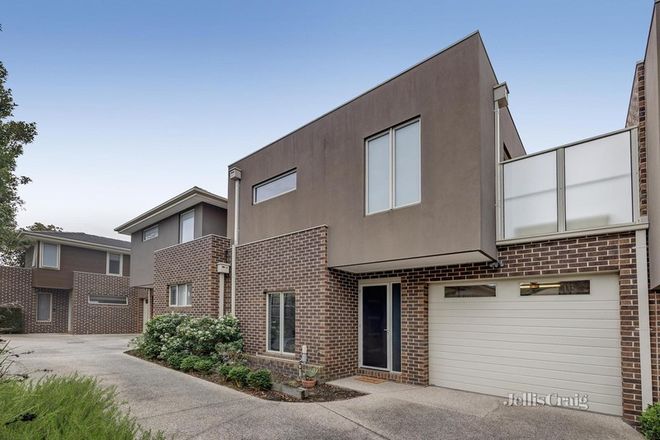 Picture of 2/1 Derreck Avenue, BULLEEN VIC 3105