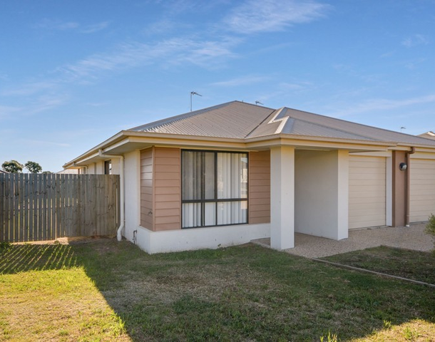 1/27 Weebah Place, Cambooya QLD 4358