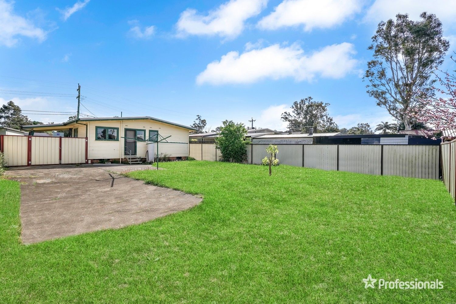 29 Waitaki Street, Lethbridge Park NSW 2770, Image 2