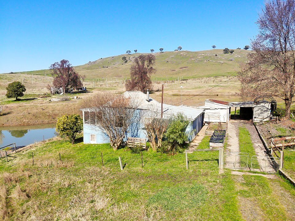 585 Grahamstown Road, Adelong NSW 2729, Image 2