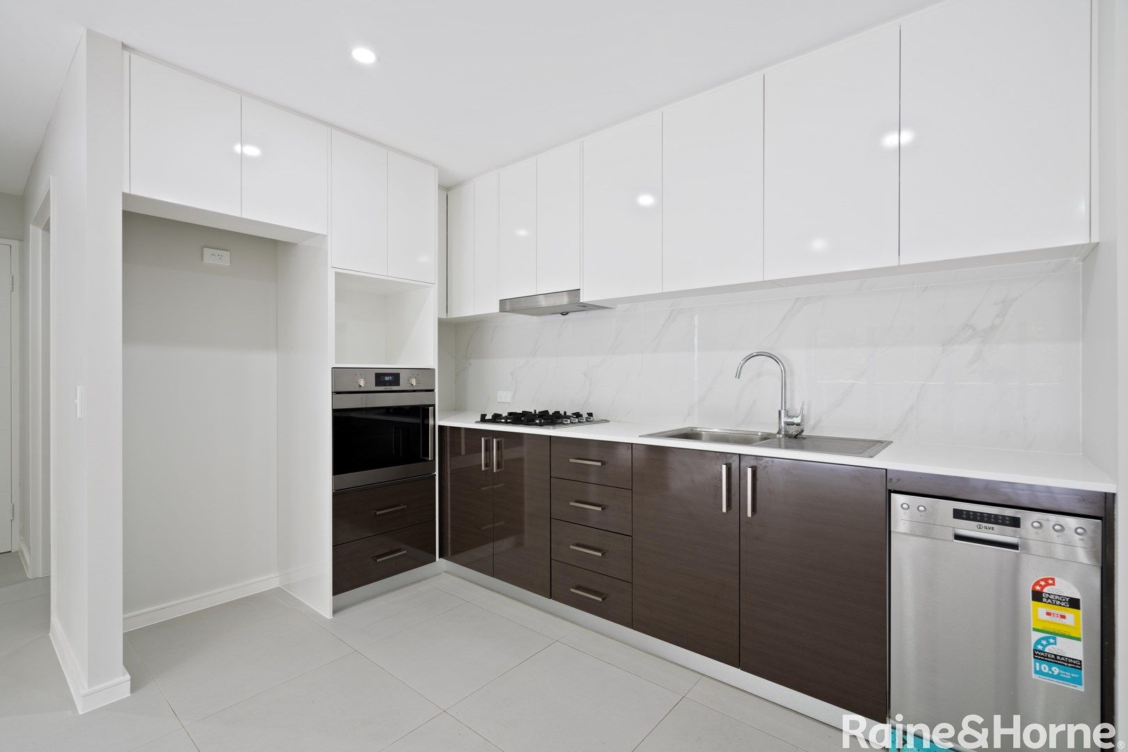 1 bedrooms Apartment / Unit / Flat in 23/14-16 Batley Street GOSFORD NSW, 2250