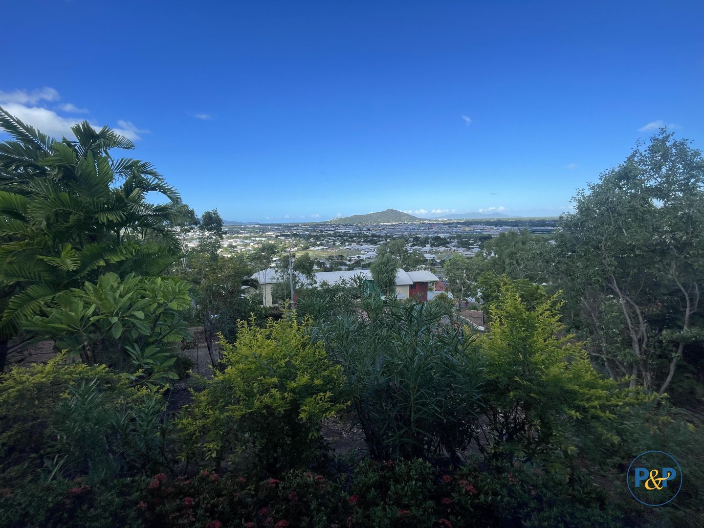 1/19 Oolilpa Street, Mount Louisa QLD 4814 House For Rent 695 Domain