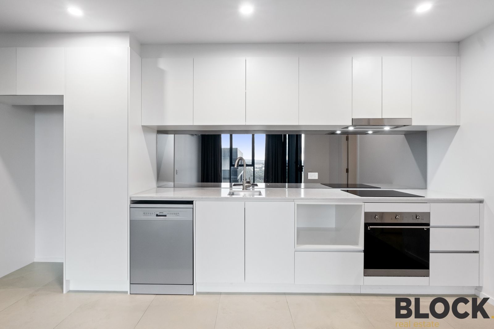 1 bedrooms Apartment / Unit / Flat in 2106/1 Grazier Lane BELCONNEN ACT, 2617