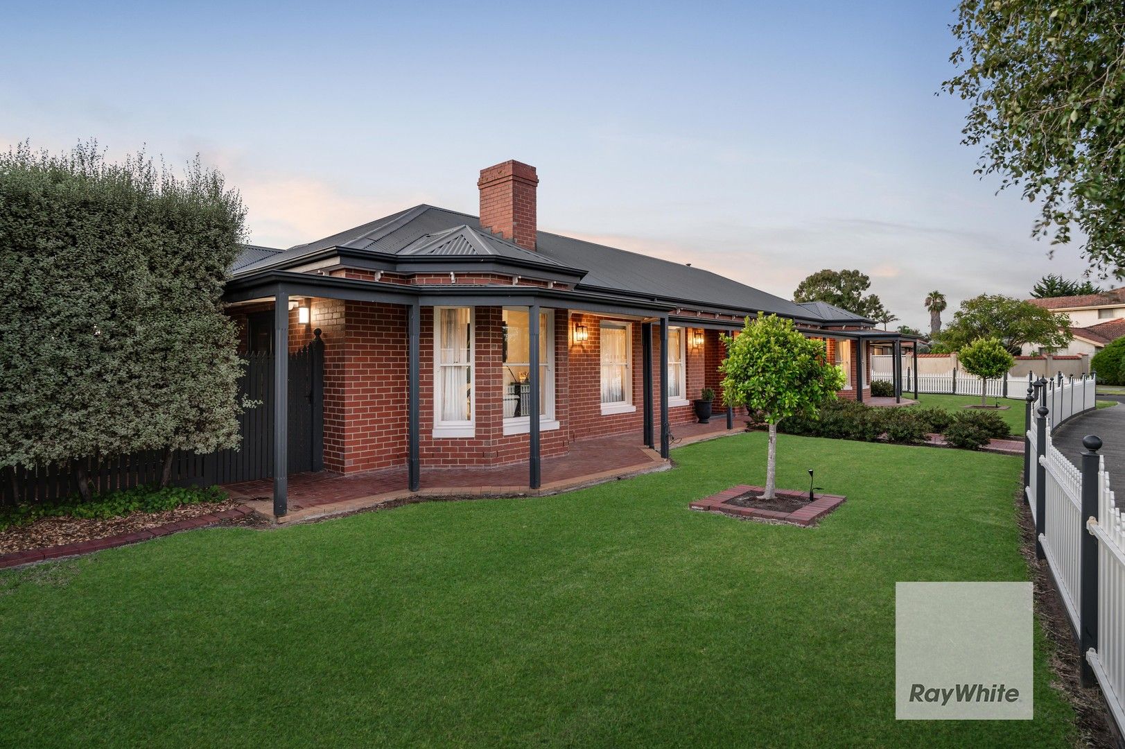 34 Mossgiel Avenue, Greenvale VIC 3059, Image 1