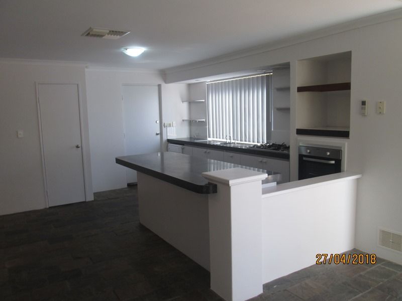 4 bedrooms House in 27 Danaher Mews CLARKSON WA, 6030