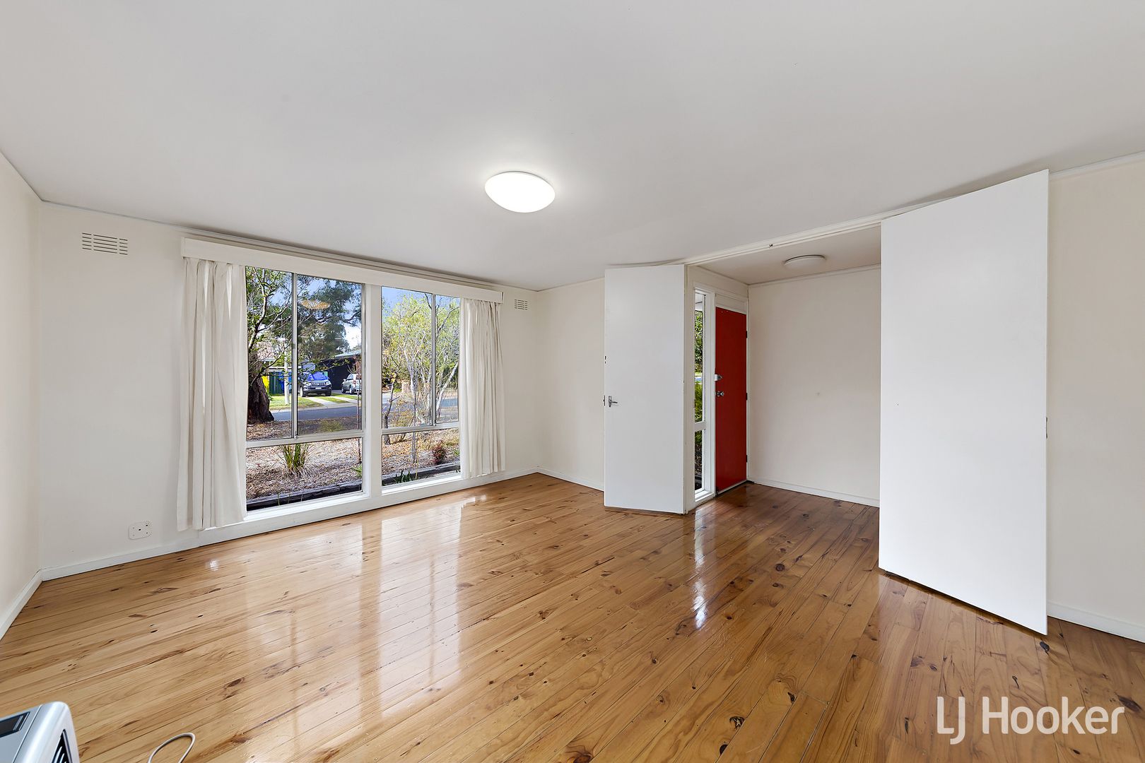 10 Jindivik Place, Scullin ACT 2614, Image 1