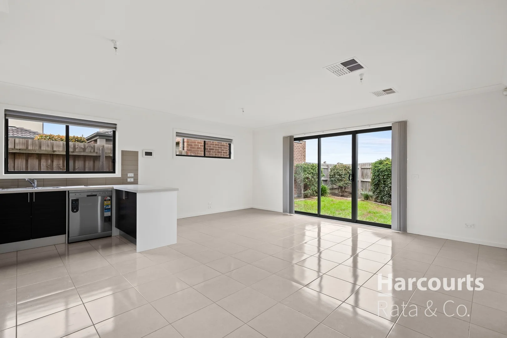 Additional image 3 of 1/35 Lydgate Terrace, Epping VIC 3076