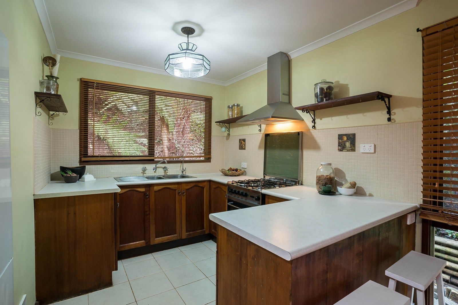 154 Monbulk Road, Kallista VIC 3791, Image 2