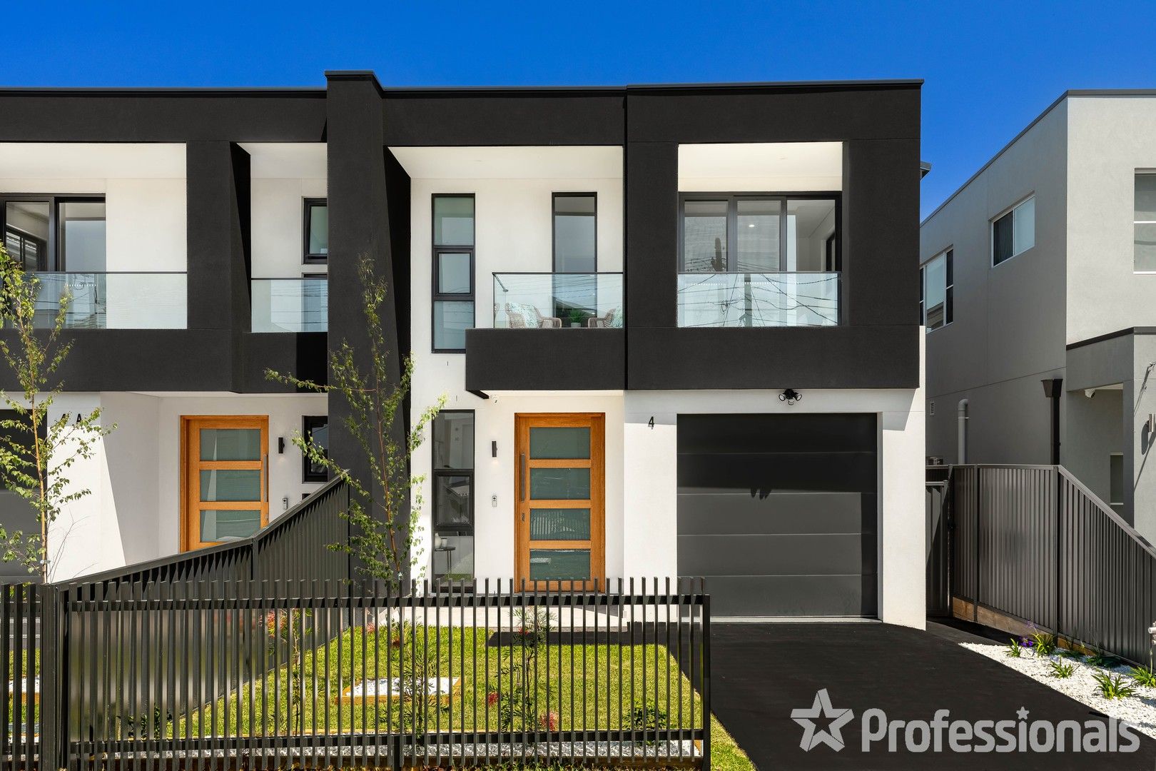 4 bedrooms Semi-Detached in 4 Ellesmere Street PANANIA NSW, 2213