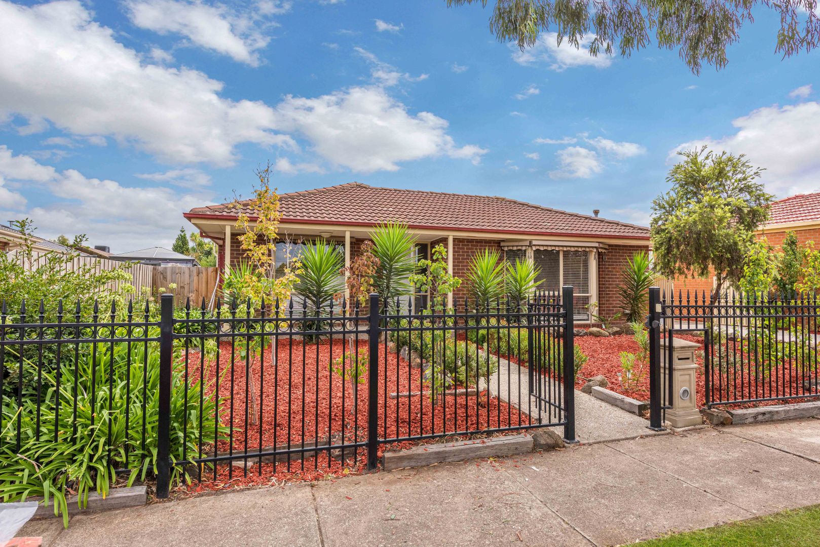 67 Prince of Wales Avenue, Mill Park VIC 3082, Image 2