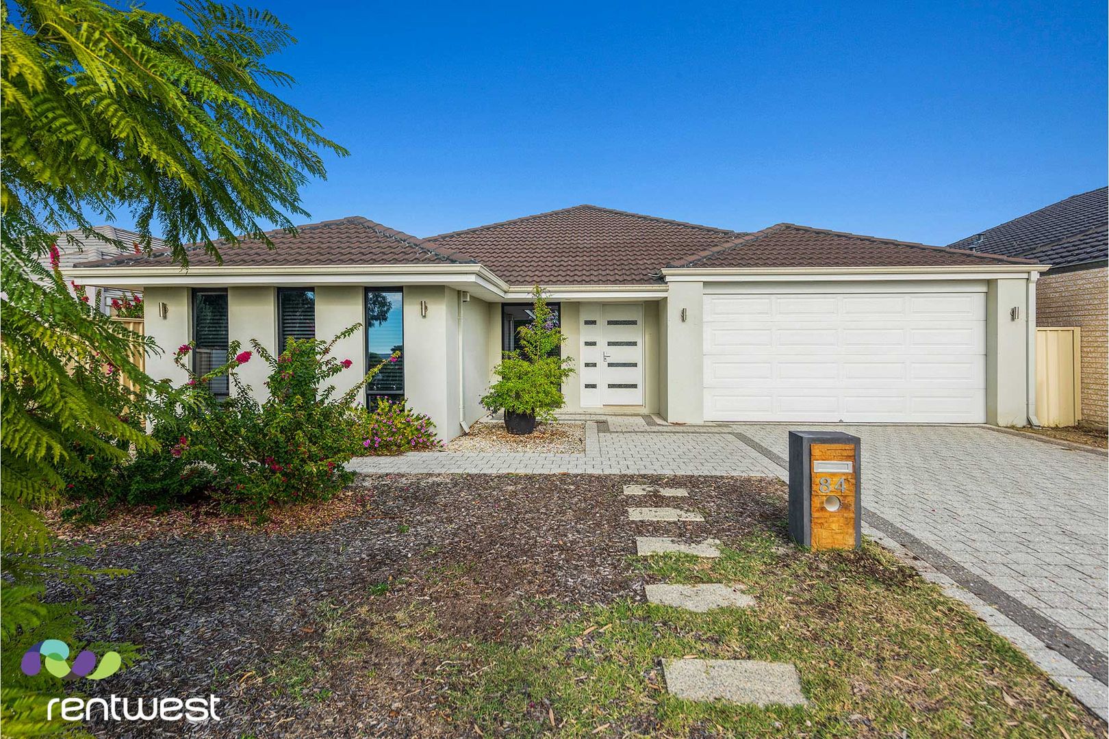 4 bedrooms House in 84 Shreeve Road CANNING VALE WA, 6155