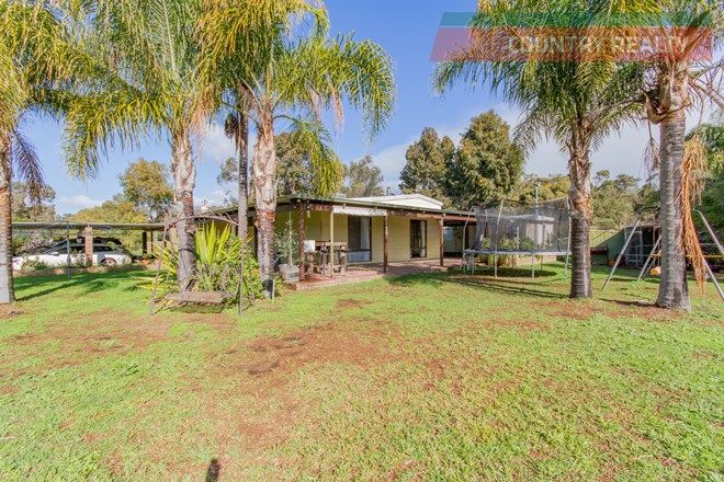 Picture of 484 Chitty Road, BAKERS HILL WA 6562