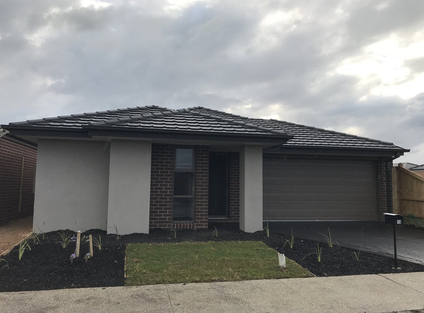 4 bedrooms House in 16 Shirley Street PAKENHAM VIC, 3810