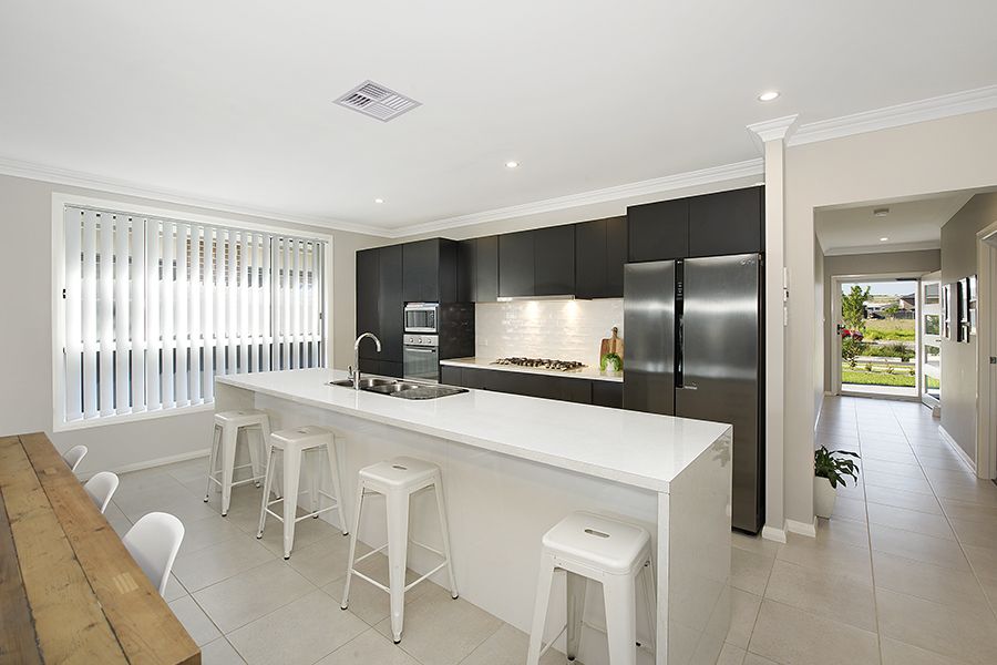 38 Nicholson Pr, Spring Farm NSW 2570, Image 1