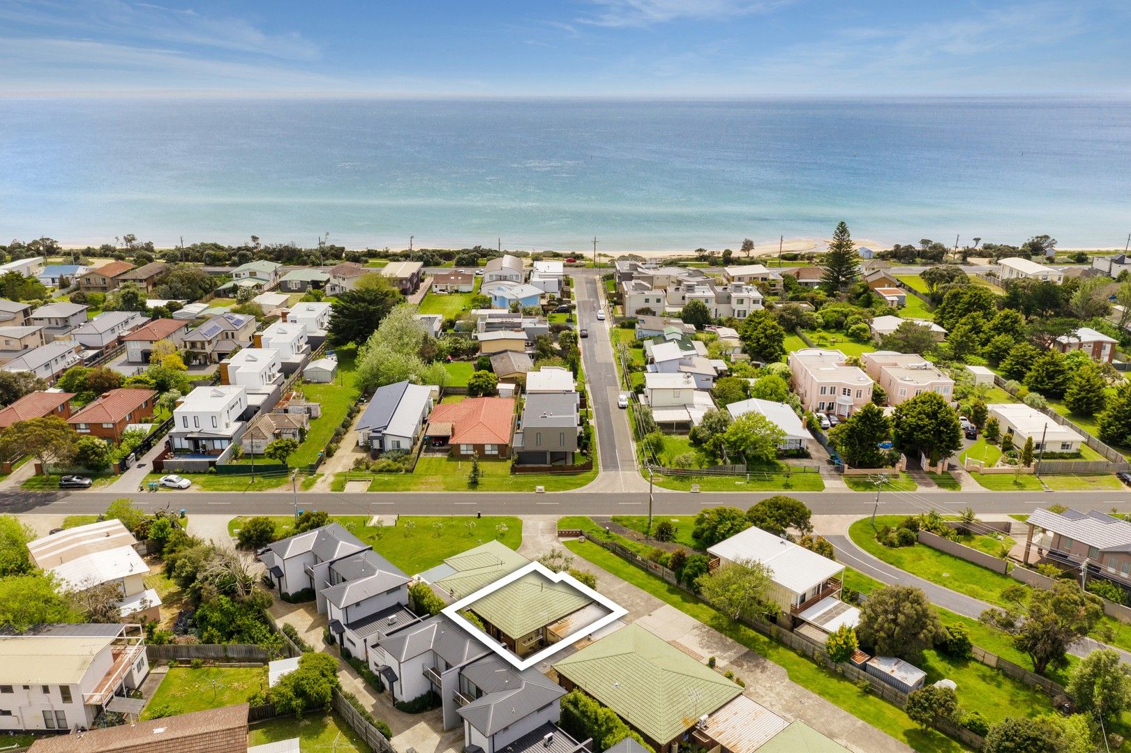 2 bedrooms Apartment / Unit / Flat in 2/26 Dromana Parade SAFETY BEACH VIC, 3936