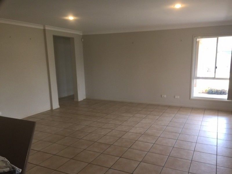 13 Treefrog St, Ningi QLD 4511 House For Rent Domain