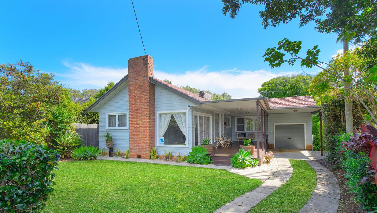 3 bedrooms House in 42 Pacific Drive PORT MACQUARIE NSW, 2444