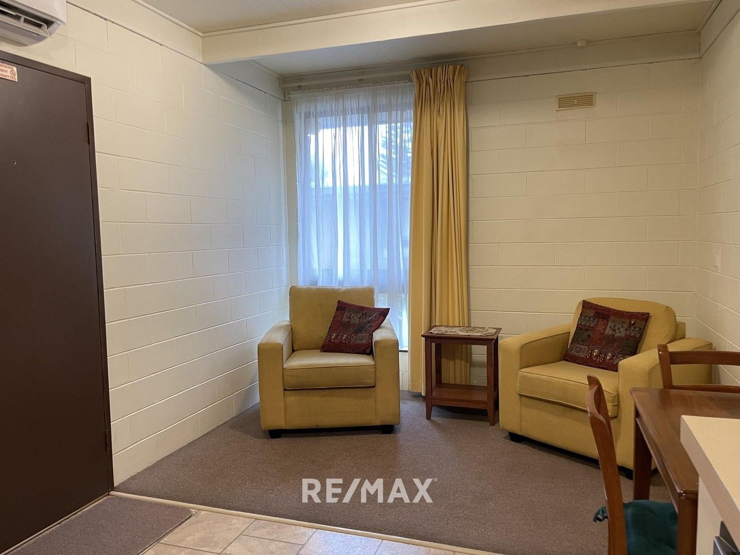 1 bedrooms Apartment / Unit / Flat in 1/10 Princes Highway LAKES ENTRANCE VIC, 3909