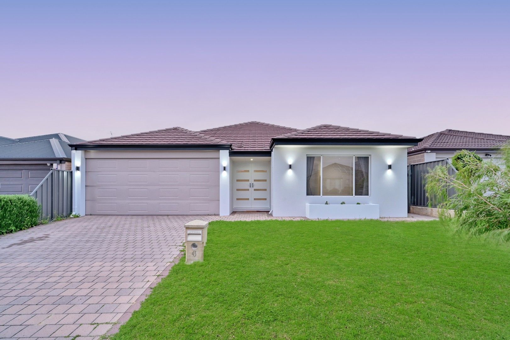 4 bedrooms House in 43 Wildwood Mews CARRAMAR WA, 6031