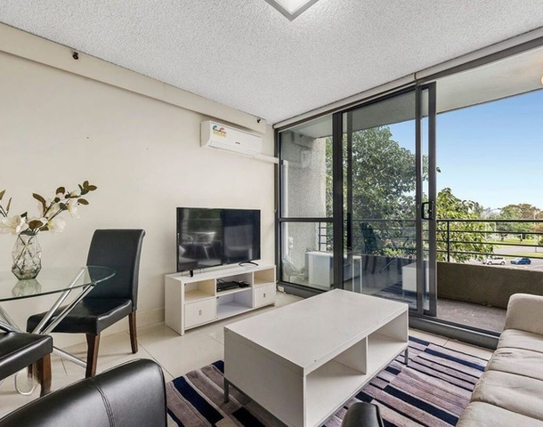 301/81 Queens Road, Melbourne VIC 3004