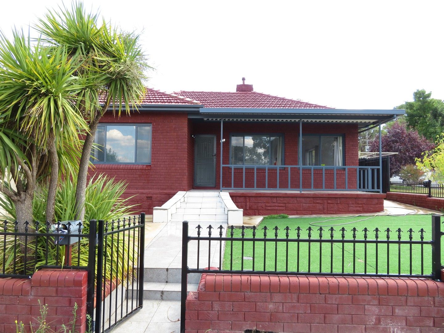 3 bedrooms House in 228 Durham Street BATHURST NSW, 2795