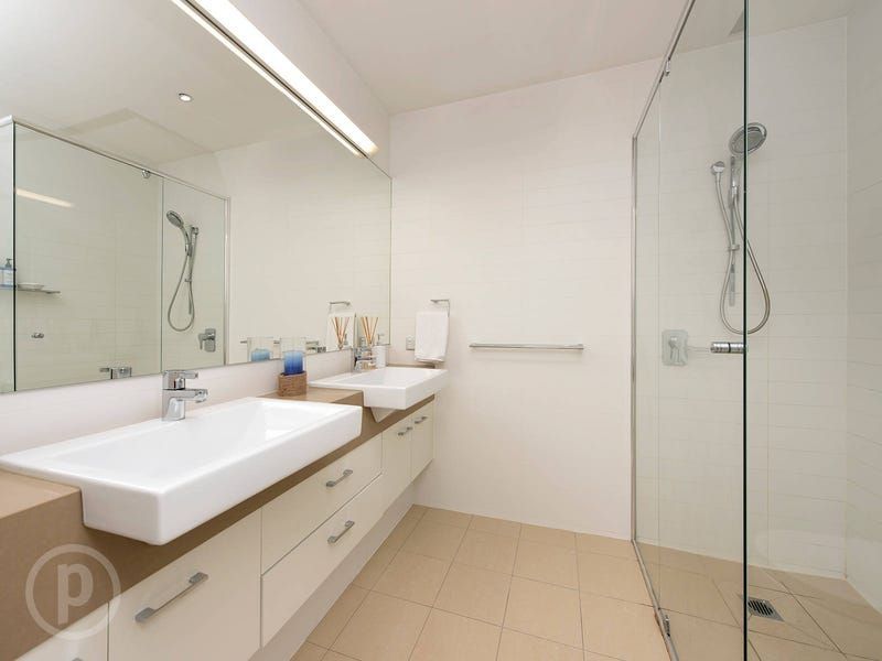 3 bedrooms Apartment / Unit / Flat in UNIT 8/60 Love Street BULIMBA QLD, 4171