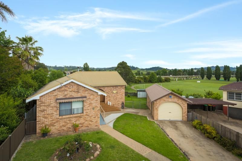 3 Parbery Crescent, Bega NSW 2550, Image 2
