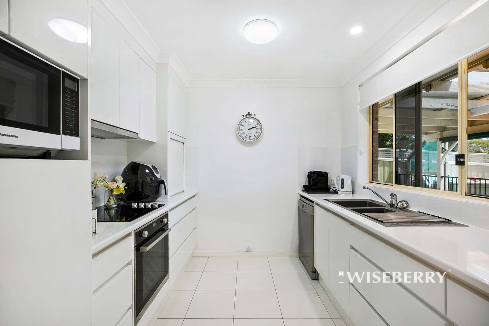 18 Scenic Circle, Budgewoi NSW 2262, Image 2