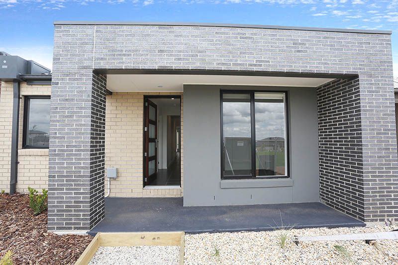 8 Tuin Walk, Wollert VIC 3750, Image 1