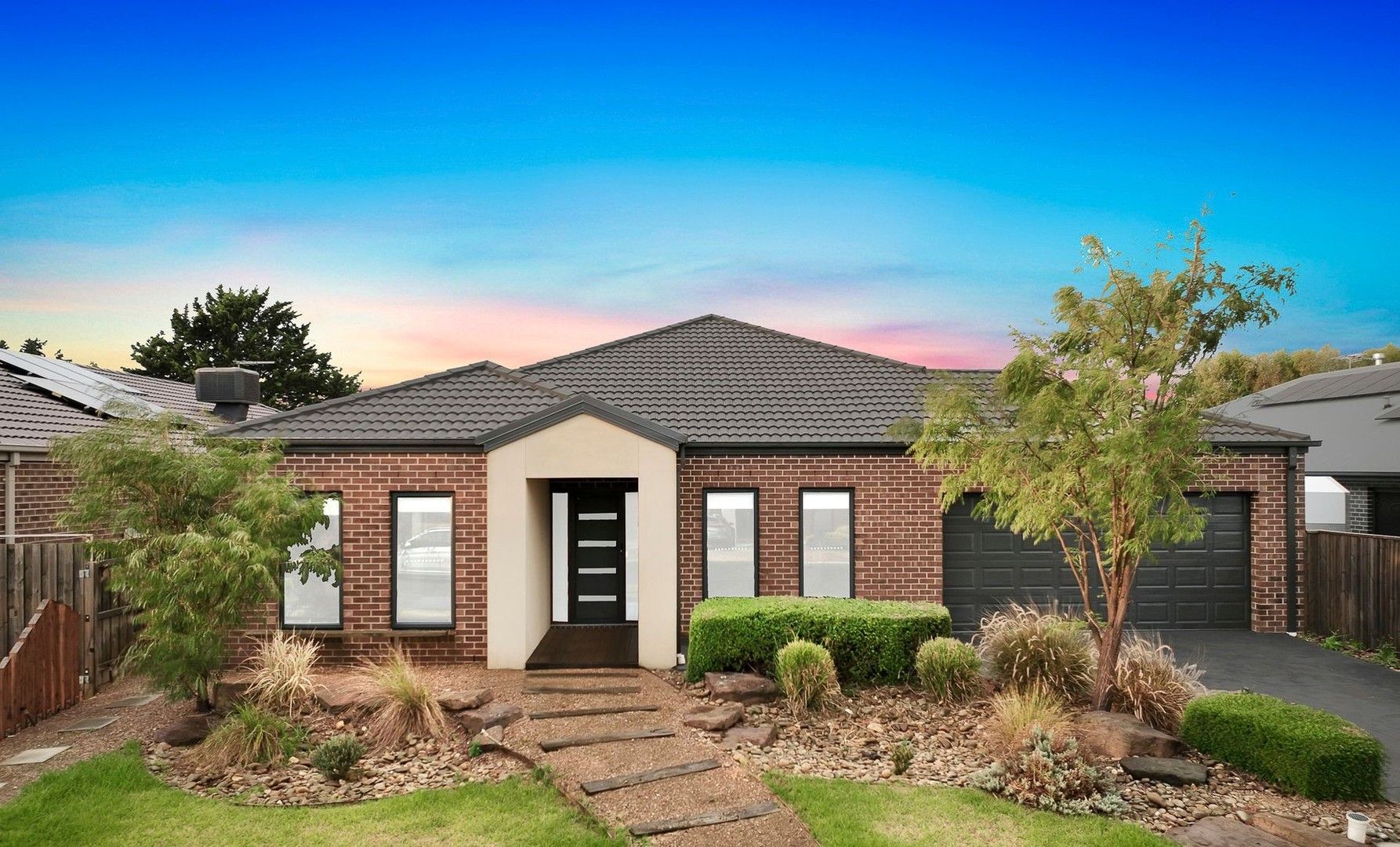 6 bedrooms House in 34 Mantello Drive WERRIBEE VIC, 3030